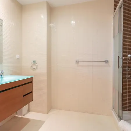 Privilege Santana With Rooftop Pool, Village Marina - * Olhão