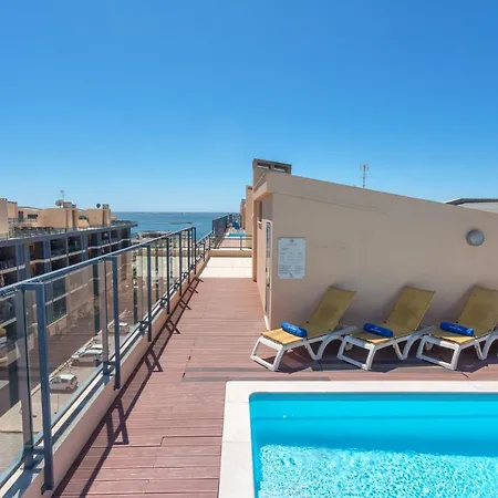 Privilege Santana With Rooftop Pool, Village Marina -
