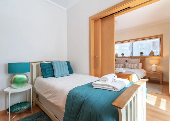 Privilege Santana With Rooftop Pool, Village Marina - Olhão