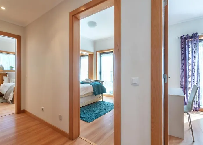 Privilege Santana With Rooftop Pool, Village Marina - Olhão