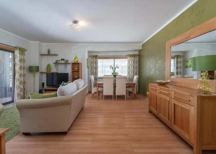 Privilege Santana With Rooftop Pool, Village Marina -