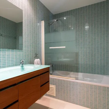 Privilege Santana With Rooftop Pool, Village Marina -