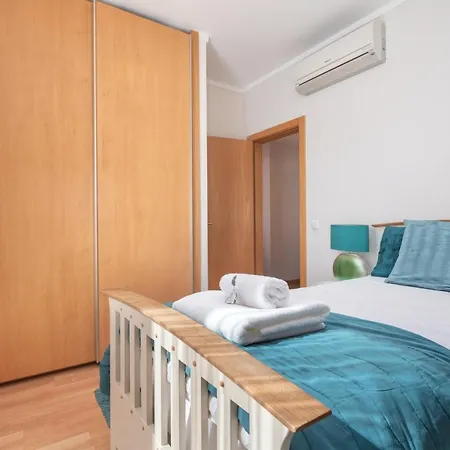 Apartamento Privilege Santana With Rooftop Pool, Village Marina - *