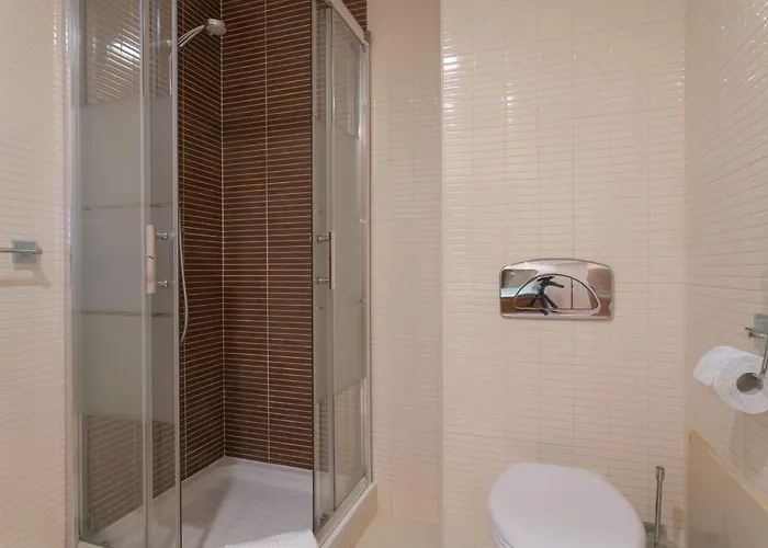 Privilege Santana With Rooftop Pool, Village Marina - Olhão