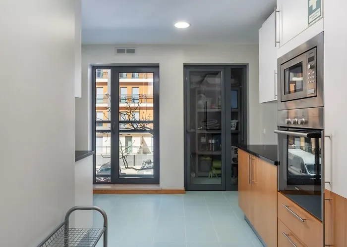 Privilege Santana With Rooftop Pool, Village Marina - Apartament