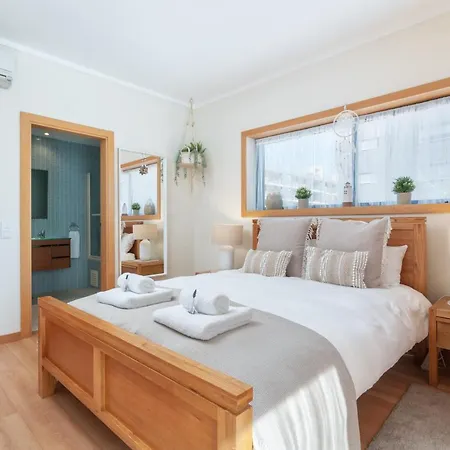 Privilege Santana With Rooftop Pool, Village Marina - Apartment