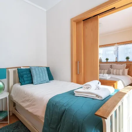 Privilege Santana With Rooftop Pool, Village Marina - Olhao